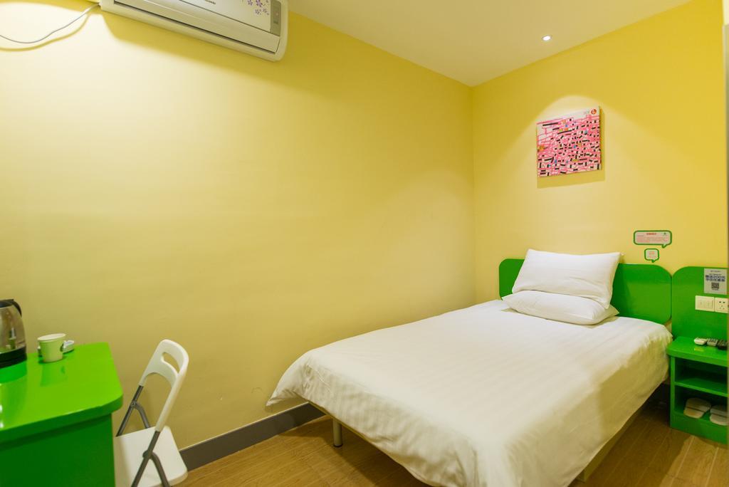 Hi Inn Shenyang Fengtian Street Buitenkant foto